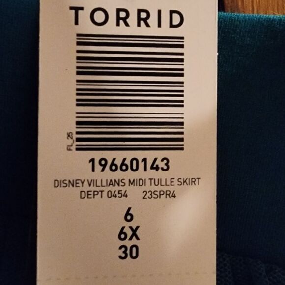 6X 30W Torrid Black Teal Disney Villains Set Gingham Poplin Top Tulle Skirt Midi - Picture 16 of 16